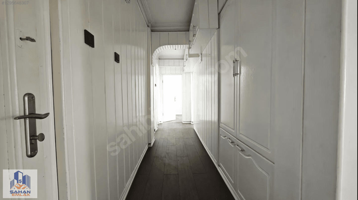 FATİH'TE SATILIK 3+1 DAİRE — 1