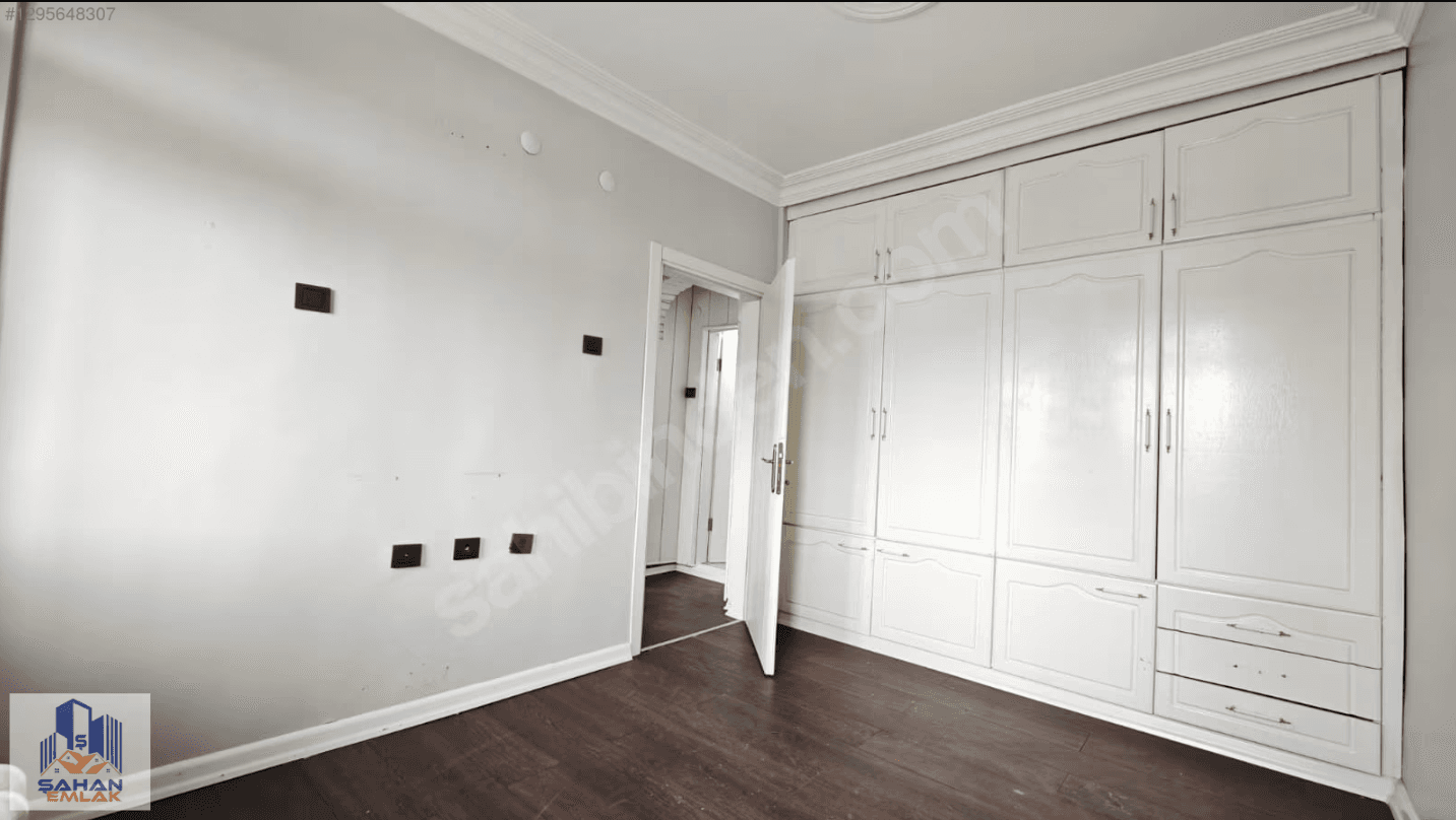 FATİH'TE SATILIK 3+1 DAİRE — 8