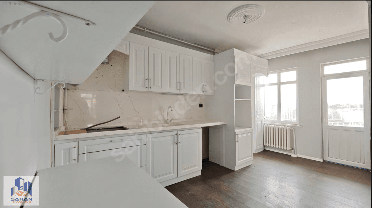 FATİH'TE SATILIK 3+1 DAİRE — 10