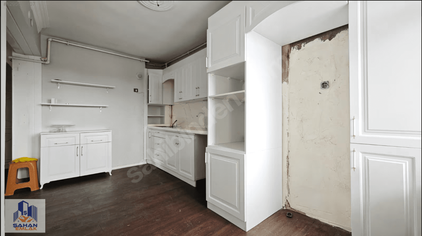 FATİH'TE SATILIK 3+1 DAİRE — 9