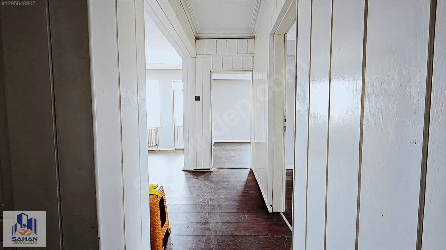 FATİH'TE SATILIK 3+1 DAİRE — 2