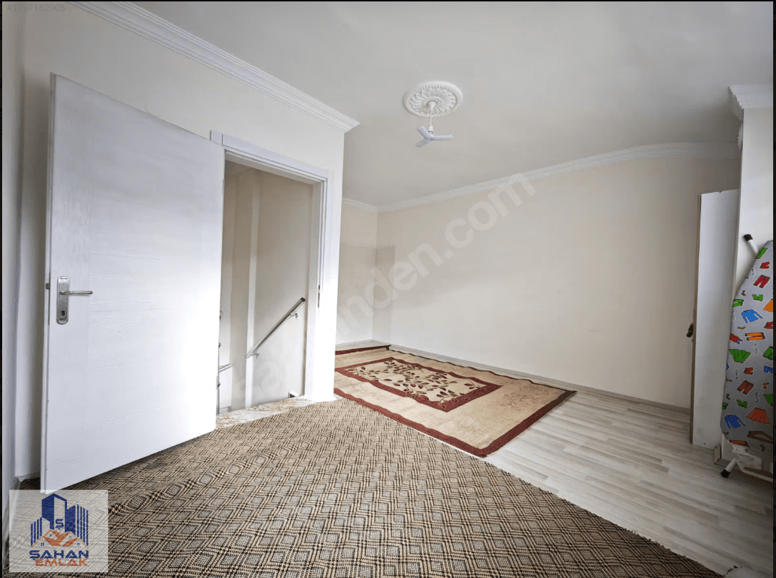 MEYDAN MAHALLESİ'NDE KİRALIK 1+1 DAİRE — 8