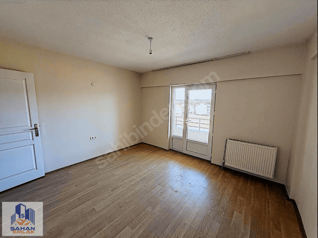 ZAFERTEPE MAHALLESİ BELEDİYE EVLERİNDE SATILIK 2+1 DAİRE — 4