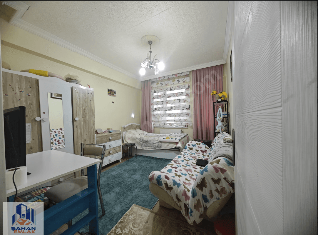 SPORKENT'TE 3+1 KİRACILI SATILIK DAİRE — 3