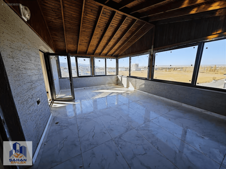 SPORKENT'TE SİTE İÇERİSİNDE SATILIK ULTRALÜKS DUBLEKS DAİRE — 1