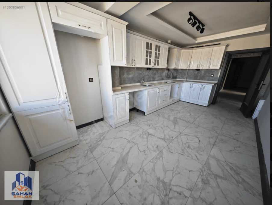 SPORKENT'TE SİTE İÇERİSİNDE SATILIK ULTRALÜKS DUBLEKS DAİRE — 4