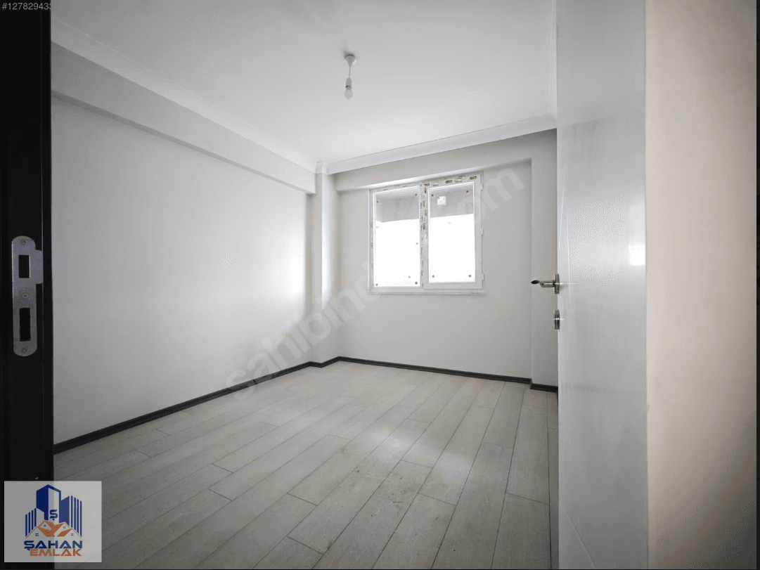 SPORKENT'TE GİYİNME ODALI SATILIK LÜKS 3+1 DAİRE — 2