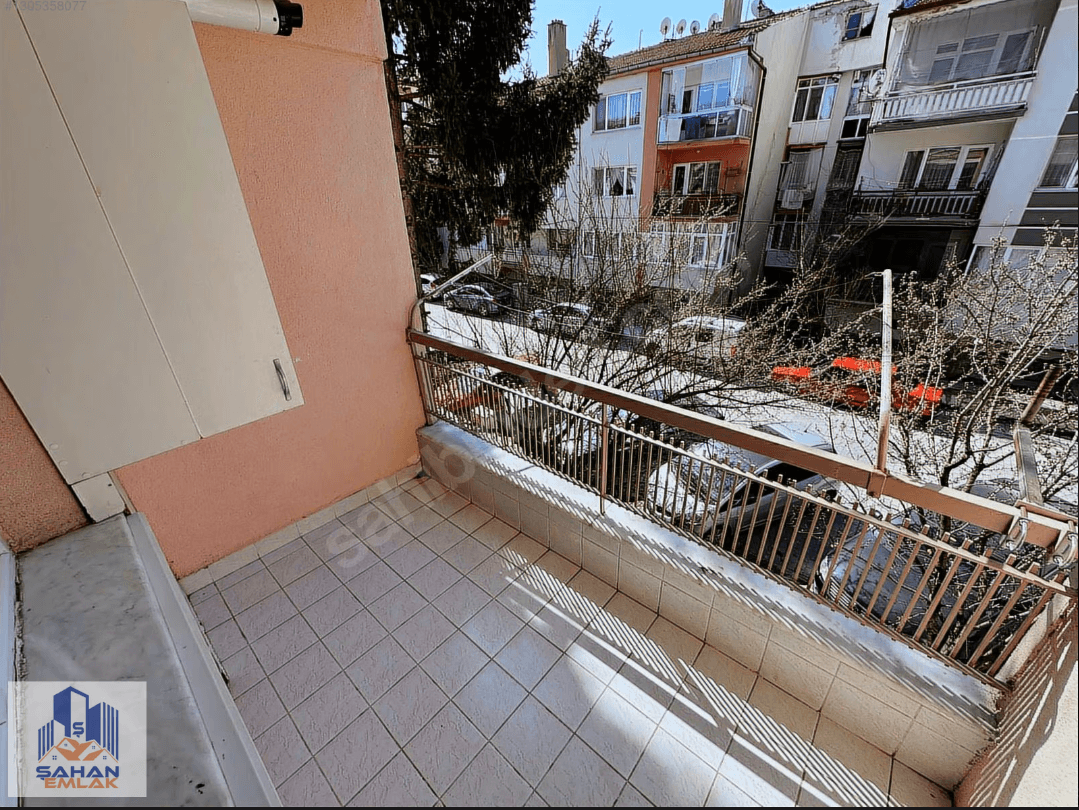 FATİH'TE 3+1 ARAKAT TERTEMİZ DAİRE — 6