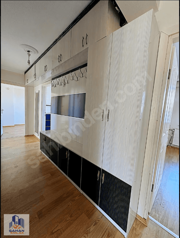 CUMHURİYET MAHALLESİNDE 3+1 KİRALIK DAİRE — 4