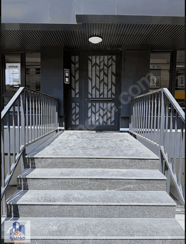 CAFELER CADDESİ'NDE SATILIK 4+1 TERS DUBLEX DAİRE — 13