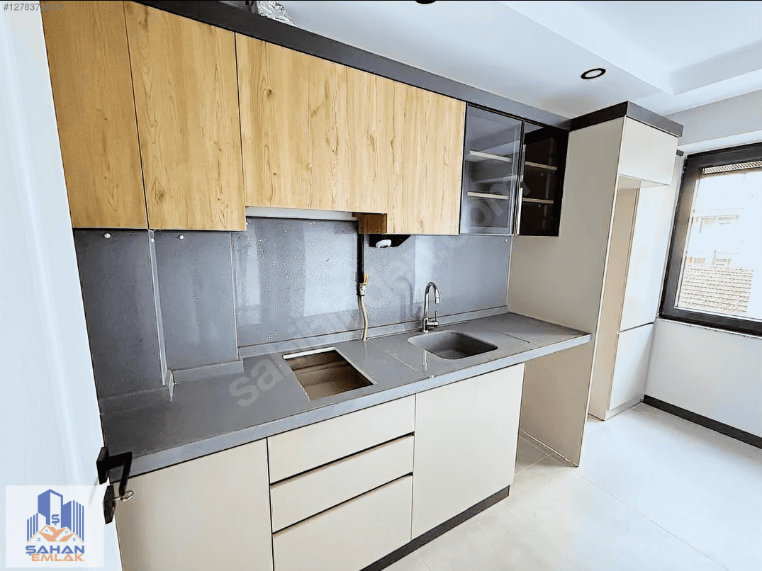 MEYDAN MAHALLESİ'NDE SATILIK 1+1 LÜX DAİRE — 6