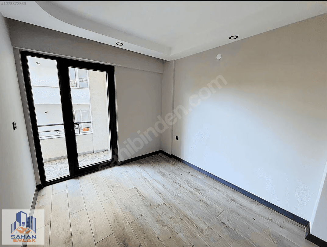 MEYDAN MAHALLESİ'NDE SATILIK 1+1 LÜX DAİRE — 5