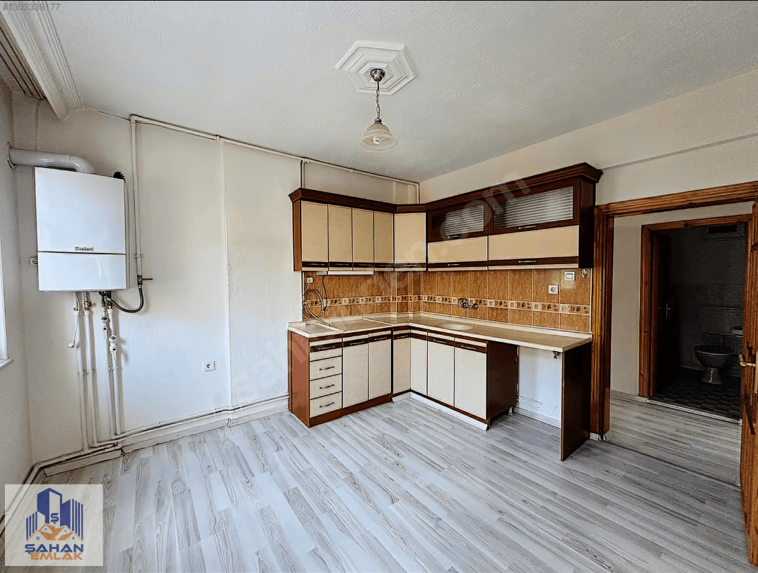 MEYDAN MAHALLESİNDE KİRALIK 2+1 ARAKAT DAİRE — 3