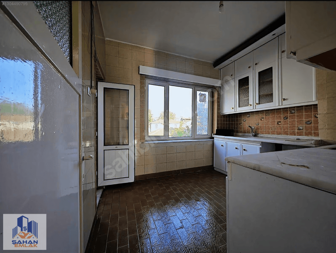 MECİDİYE MAHALLESİ'NDE KİRALIK 3+1 DAİRE — 6