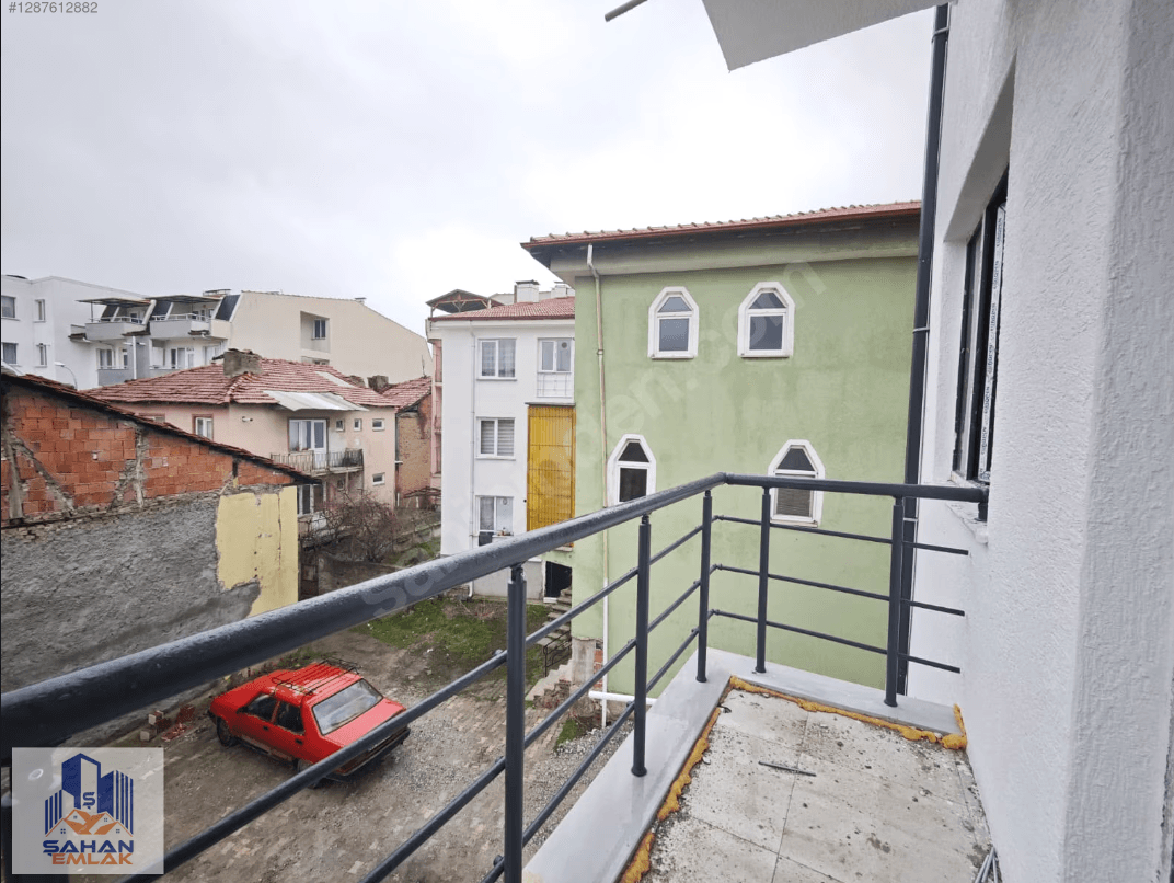 MEYDAN MAHALLESİ'NDE SATILIK 1+1 DAİRE — 7