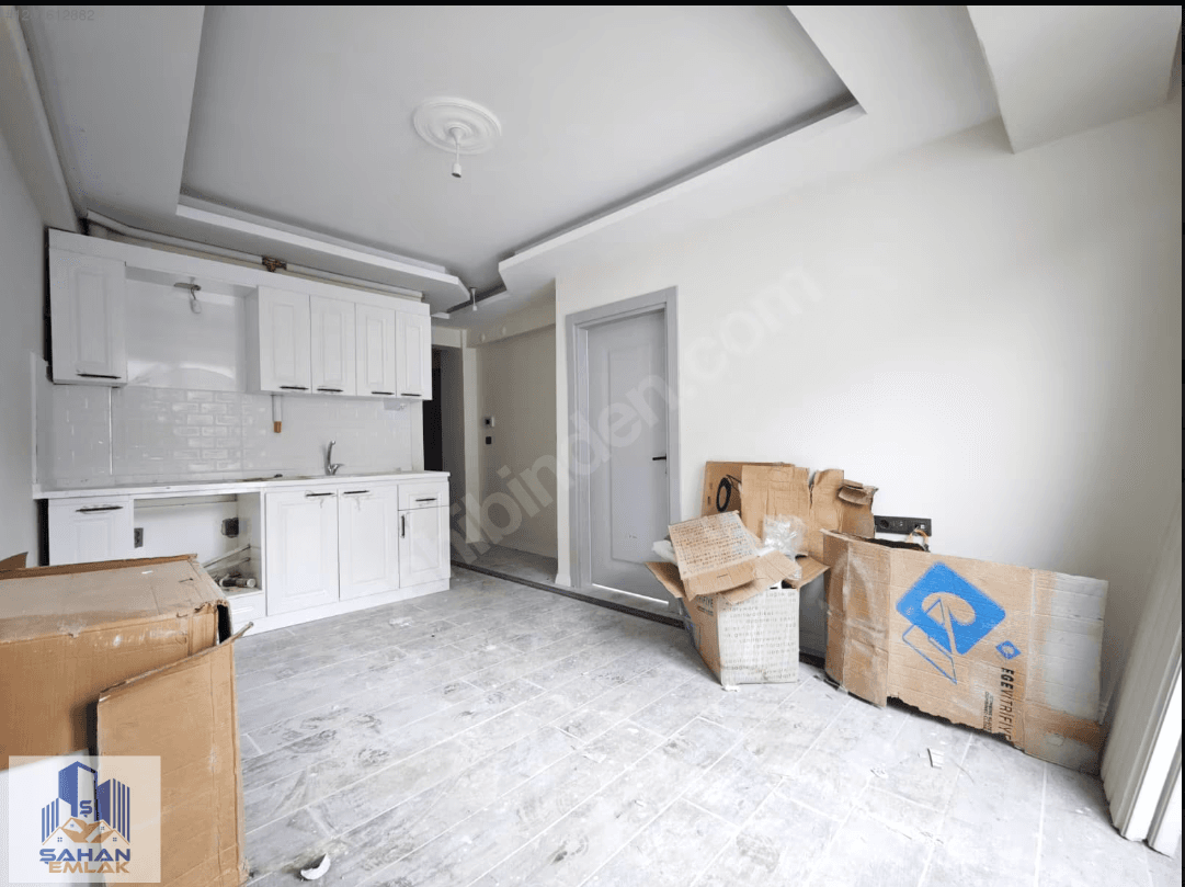MEYDAN MAHALLESİ'NDE SATILIK 1+1 DAİRE — 2