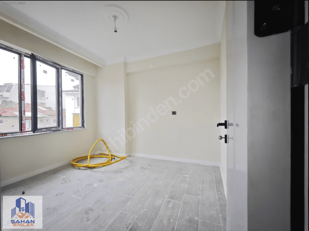 MEYDAN MAHALLESİ'NDE SATILIK 1+1 DAİRE — 8